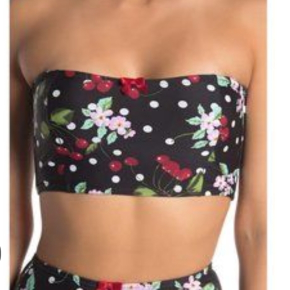 BETSEY JOHNSON Cherry Bikini - Picture 6 of 7